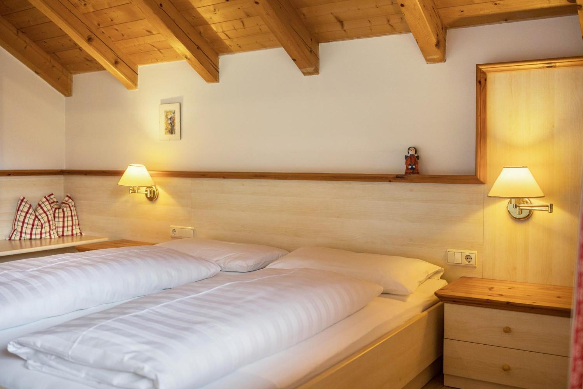 Oberhoelzlhof Valdaora di Sopra Luaran gambar