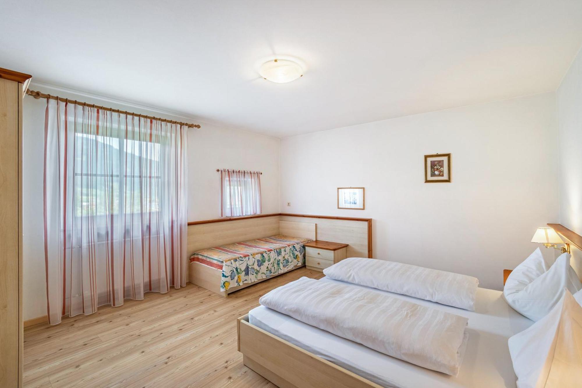 Oberhoelzlhof Valdaora di Sopra Luaran gambar