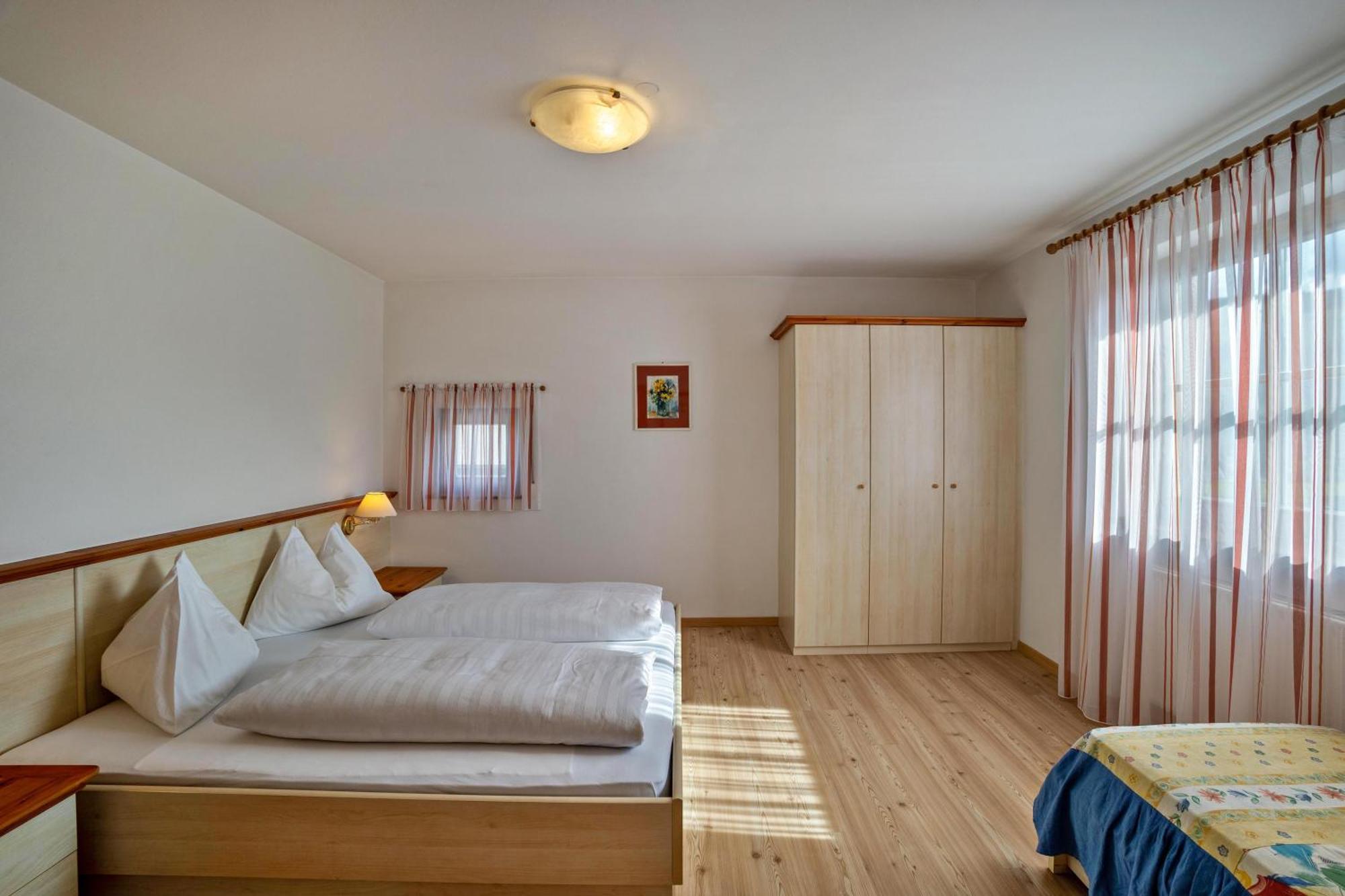 Oberhoelzlhof Valdaora di Sopra Luaran gambar