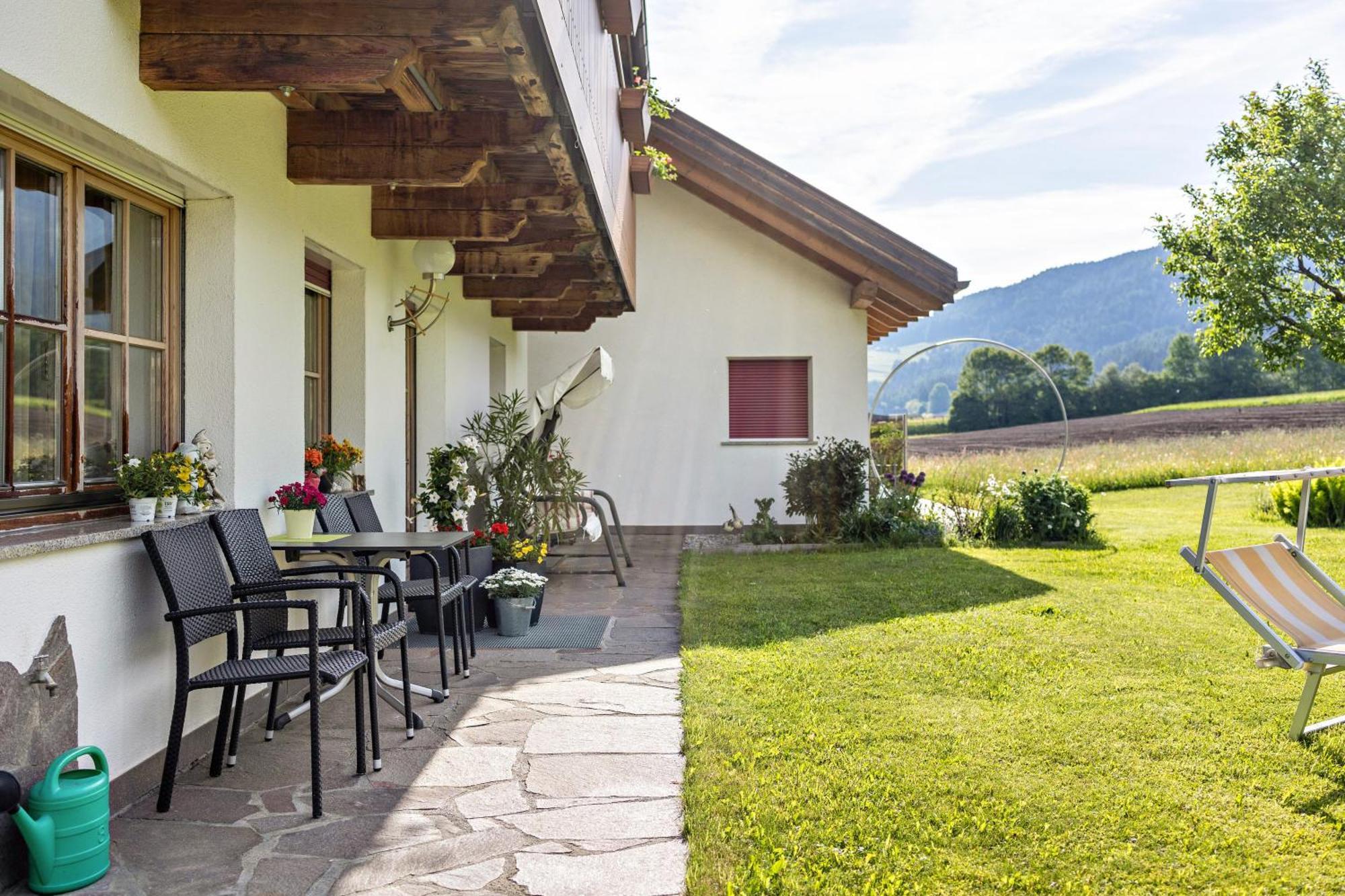 Oberhoelzlhof Valdaora di Sopra Luaran gambar